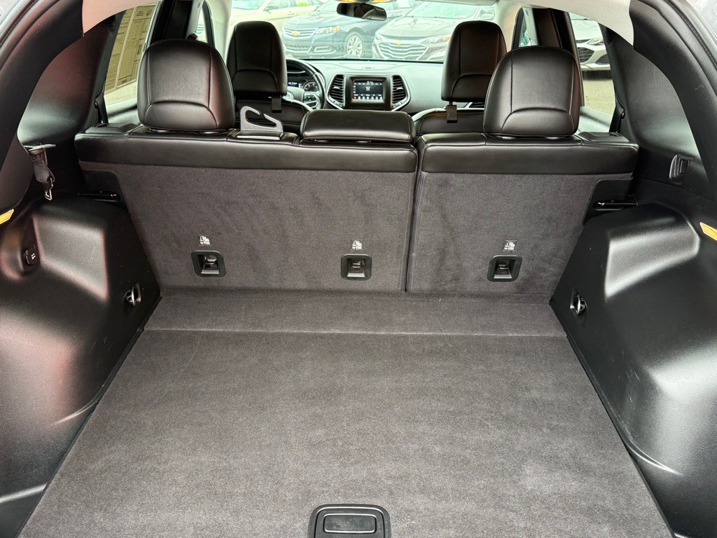 2019 Jeep Cherokee Image 22