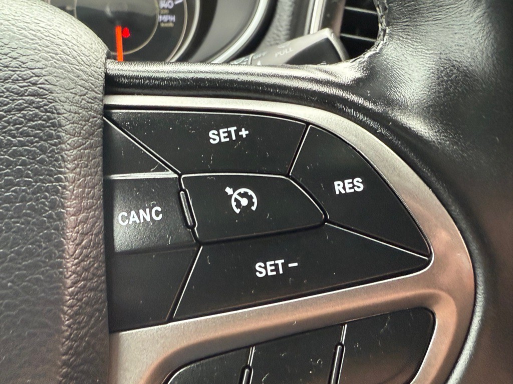 2019 Jeep Cherokee Image 35