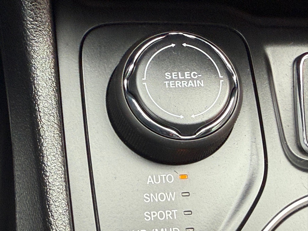 2019 Jeep Cherokee Image 46