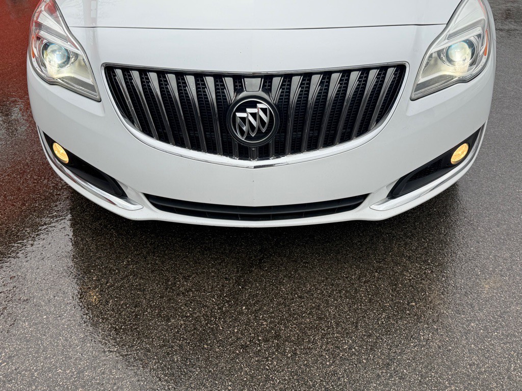 2016 Buick Regal Image 17