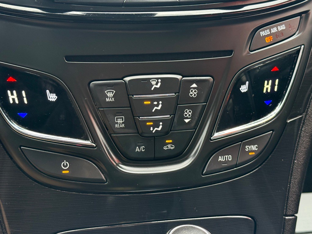 2016 Buick Regal Image 36