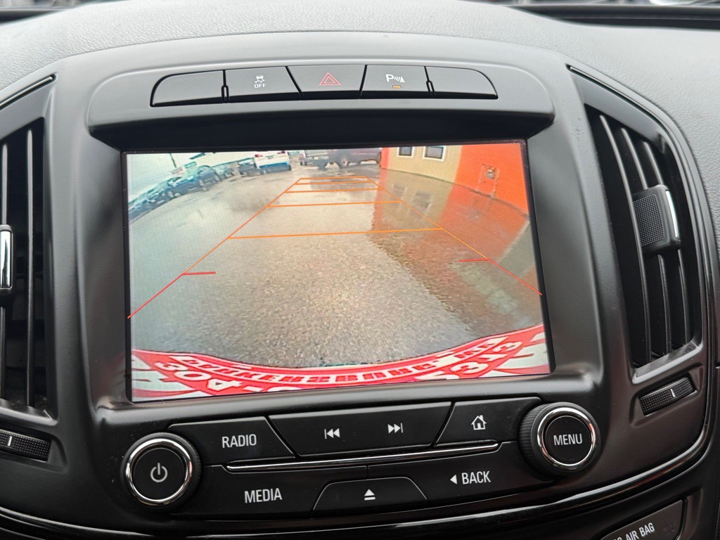 2016 Buick Regal Image 40