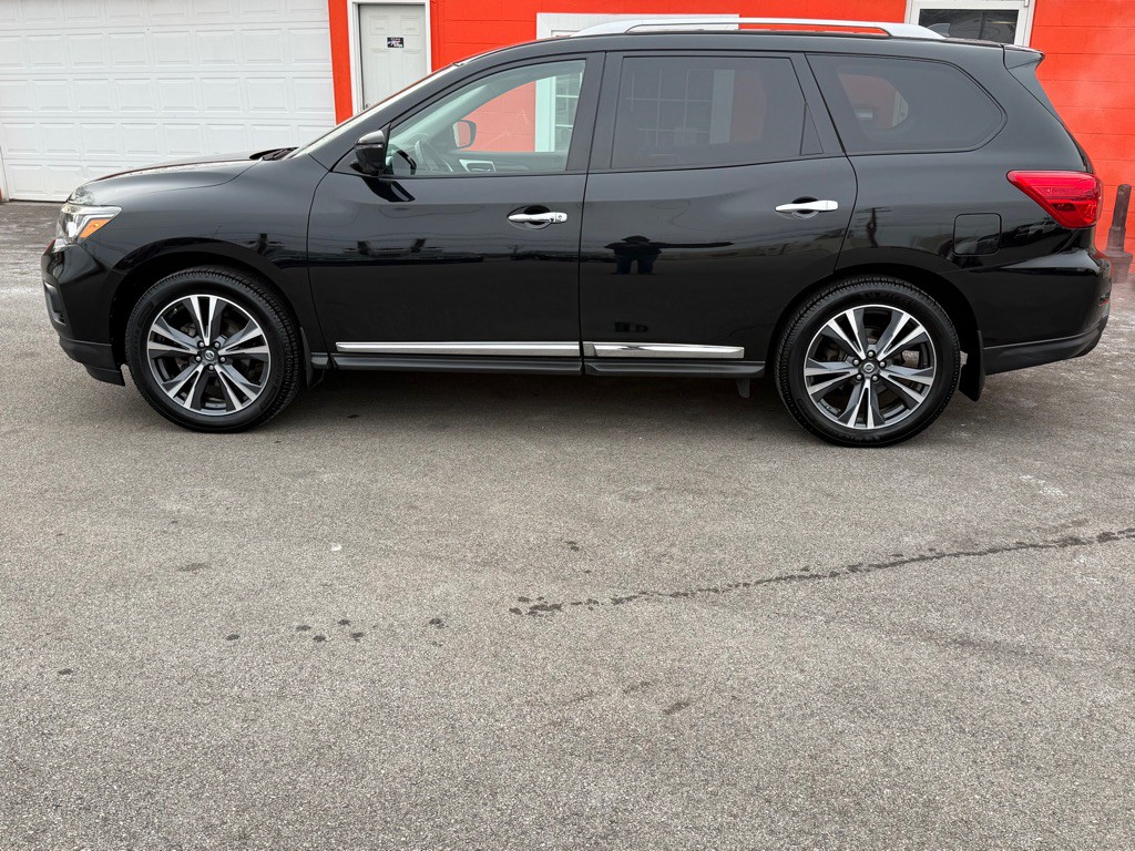 2019 Nissan Pathfinder Image 3