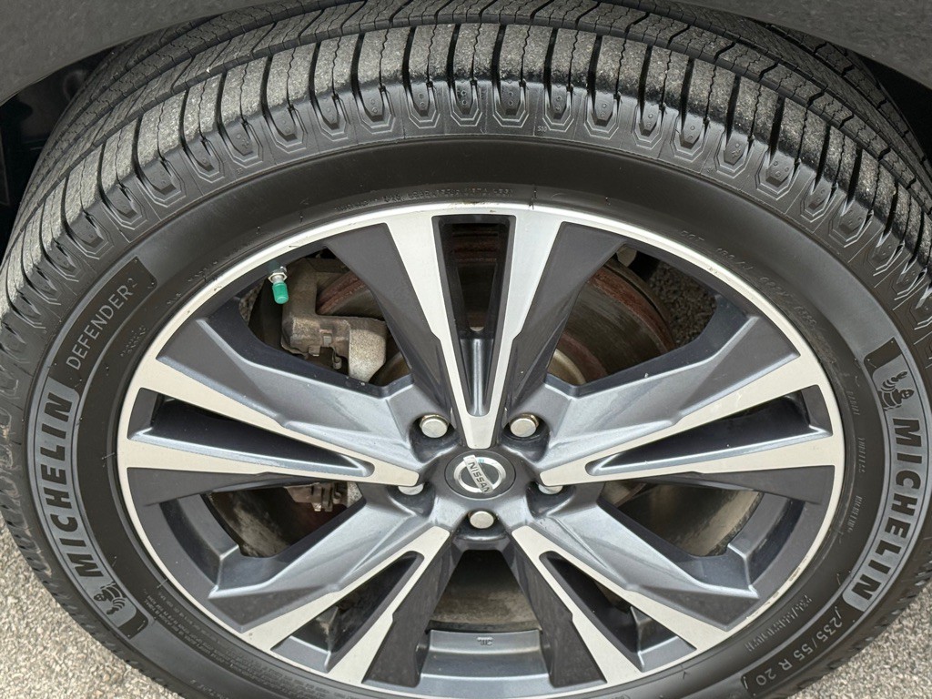 2019 Nissan Pathfinder Image 16