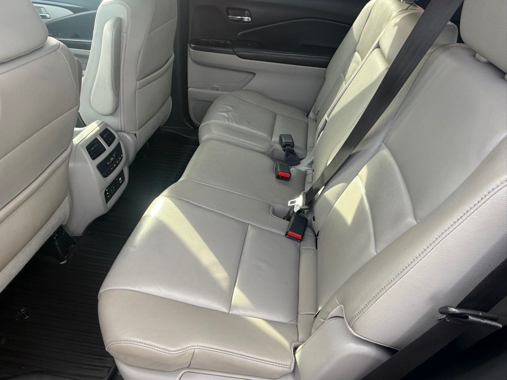 2016 Honda Pilot Image 22