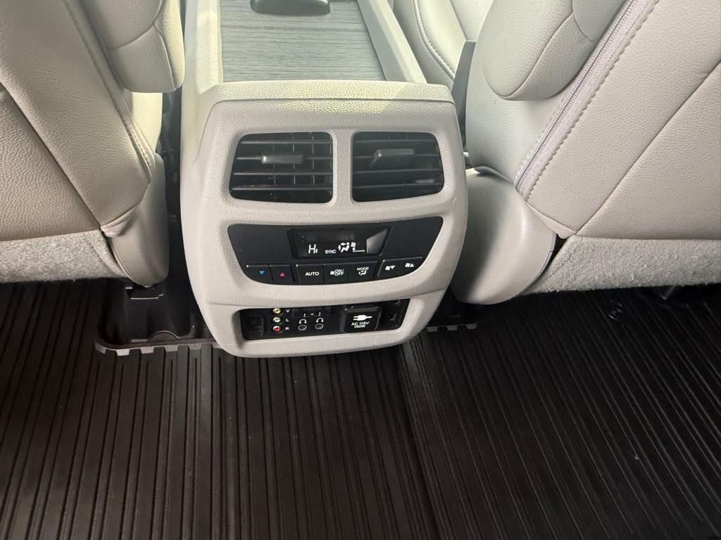 2016 Honda Pilot Image 23