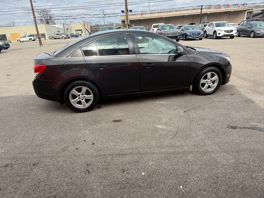 2014 Chevrolet Cruze Image 6