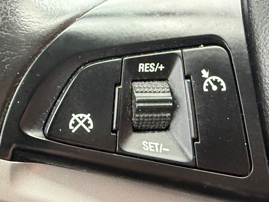 2014 Chevrolet Cruze Image 24