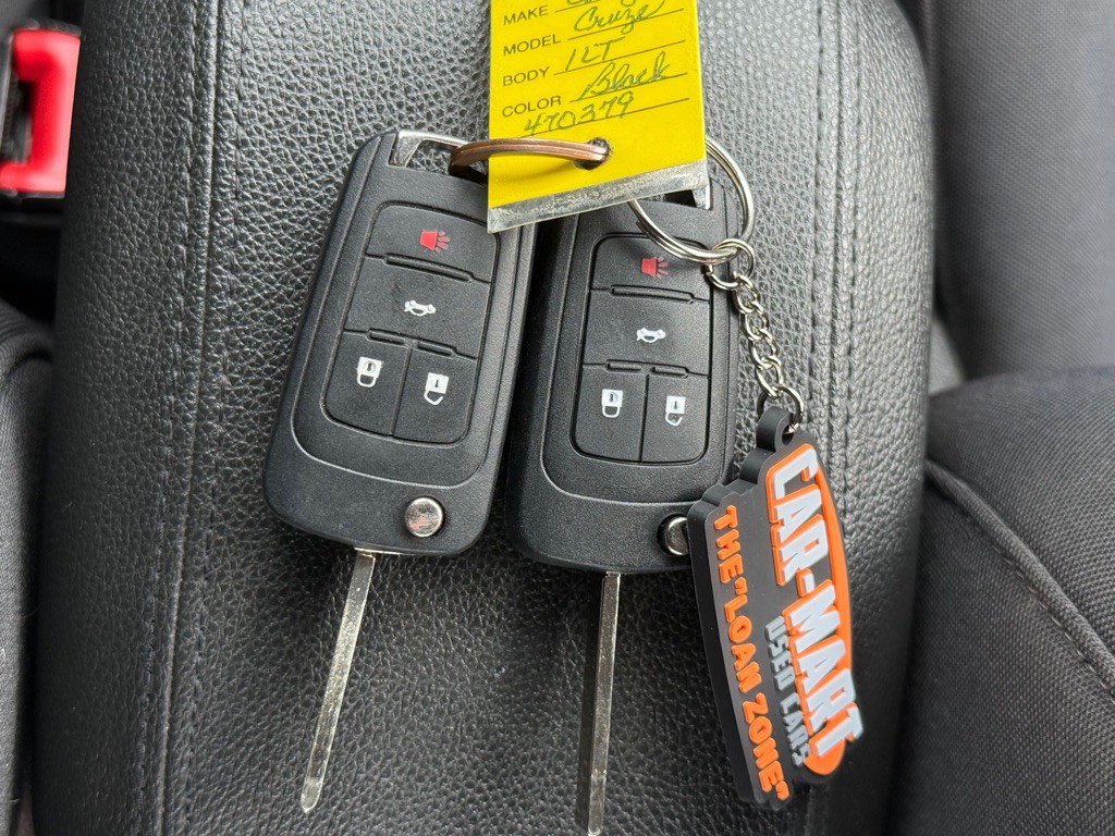 2014 Chevrolet Cruze Image 30