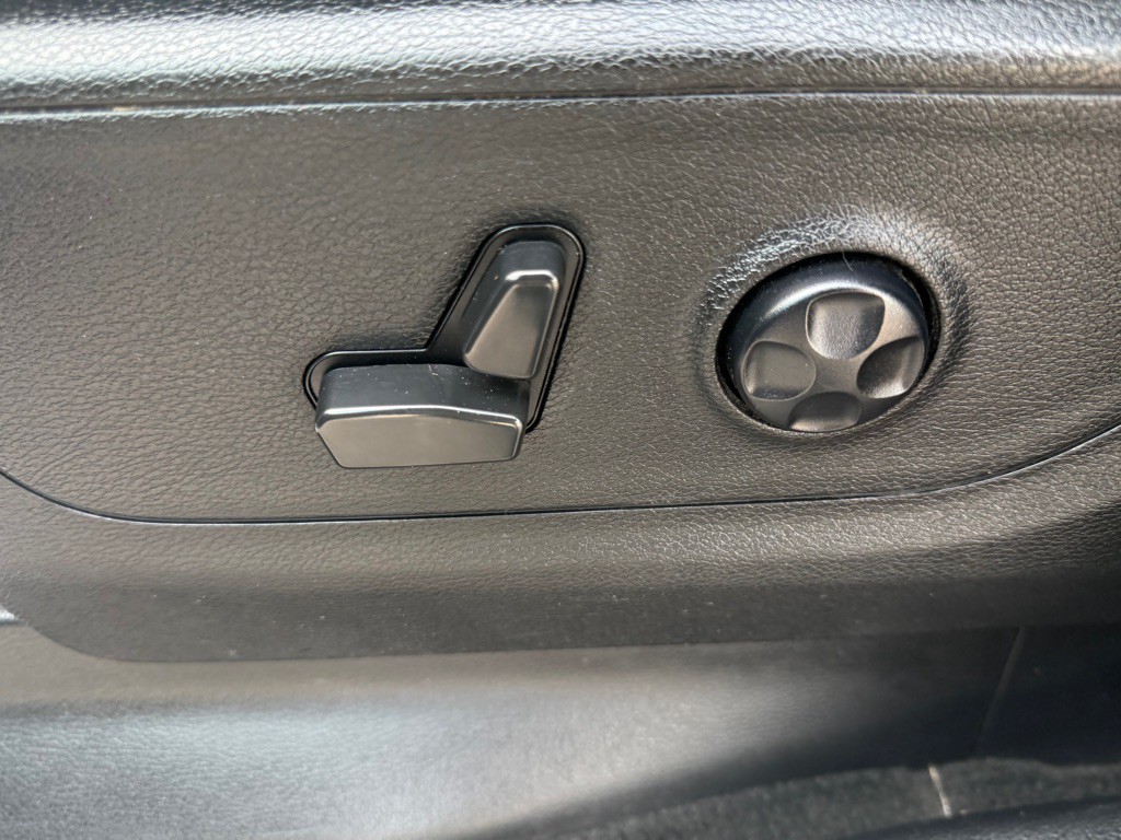 2021 RAM 1500 Image 32