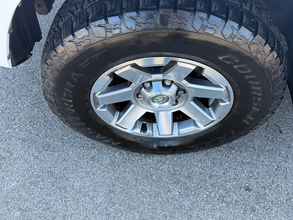 2014 Toyota 4Runner Image 15