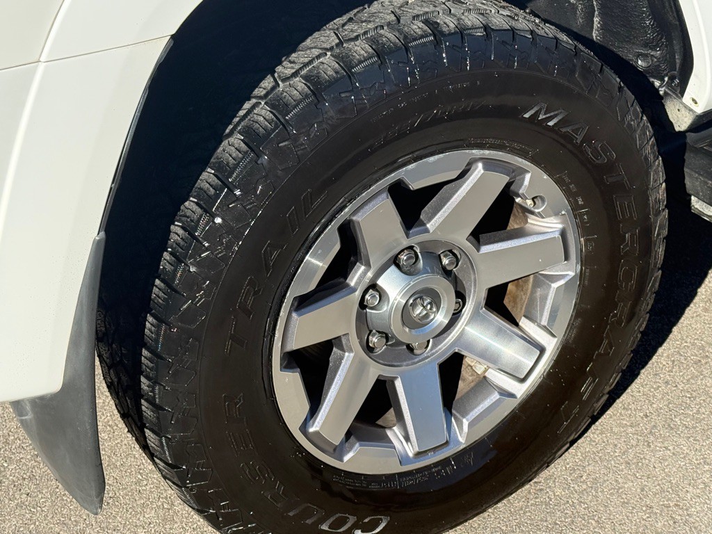 2014 Toyota 4Runner Image 20