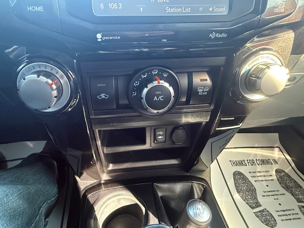 2014 Toyota 4Runner Image 36