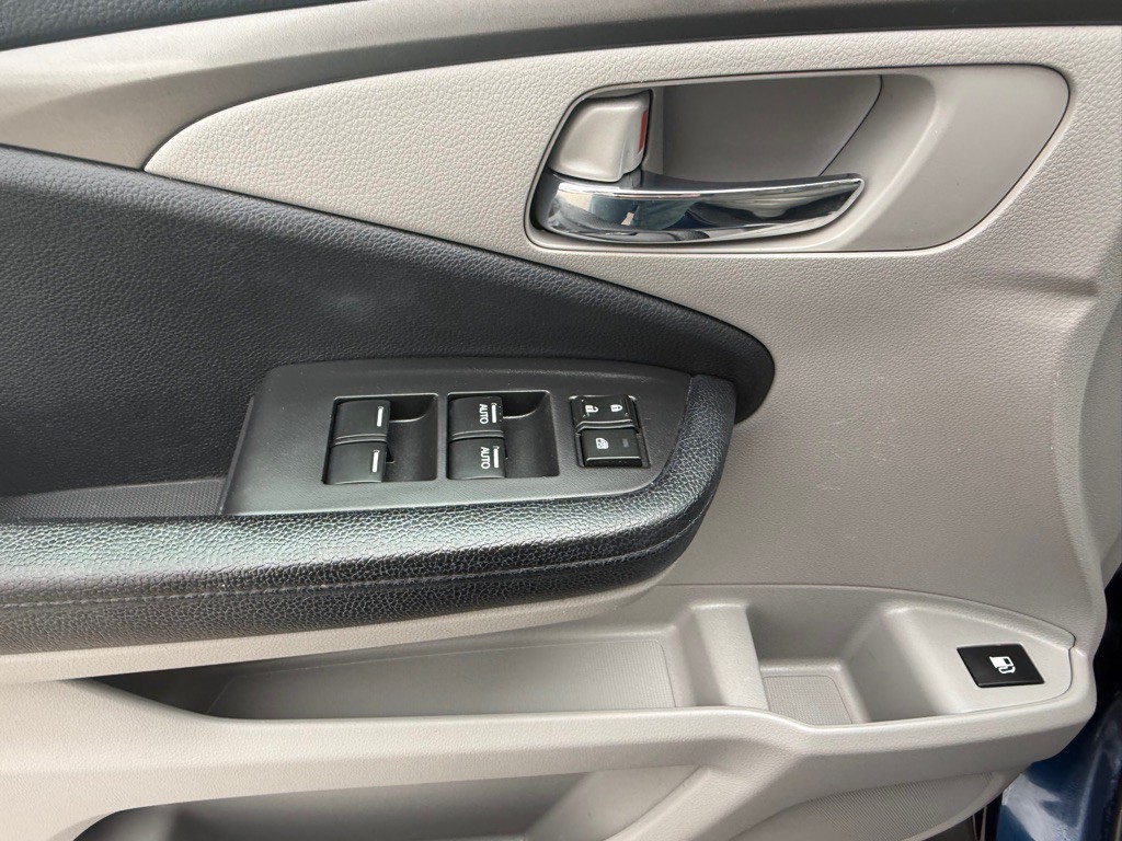 2017 Honda Pilot Image 26