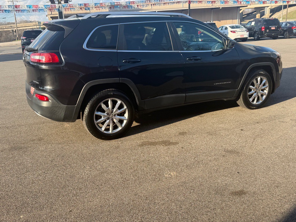 2015 Jeep Cherokee Image 7