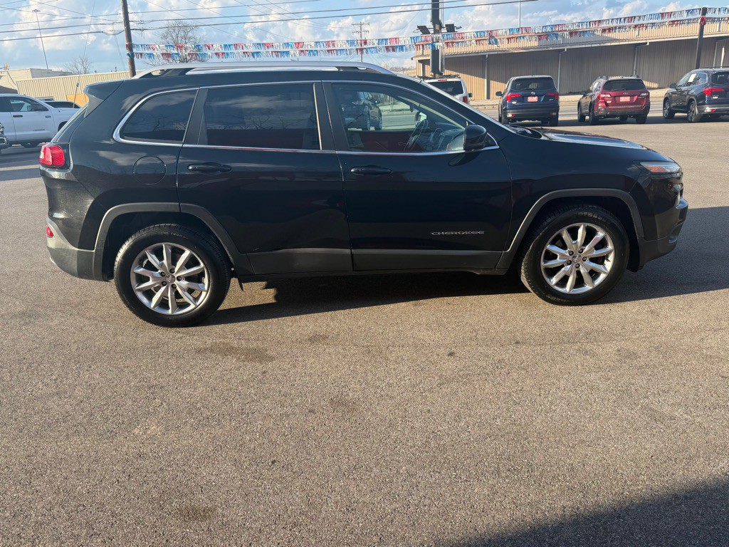 2015 Jeep Cherokee Image 8