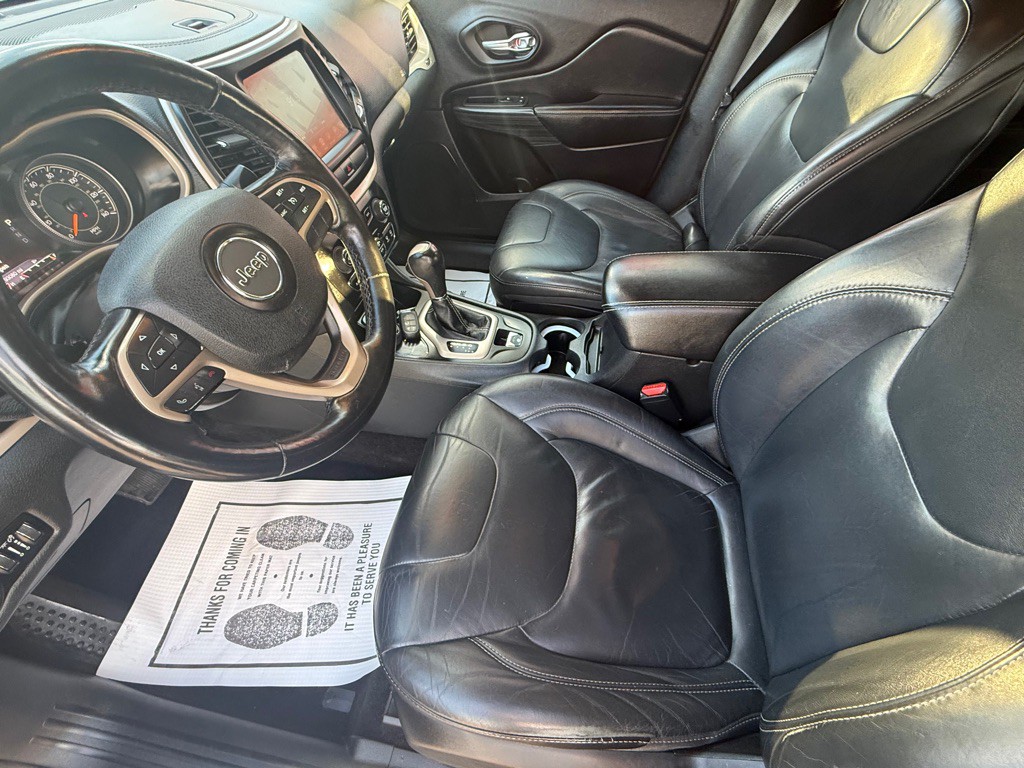 2015 Jeep Cherokee Image 25