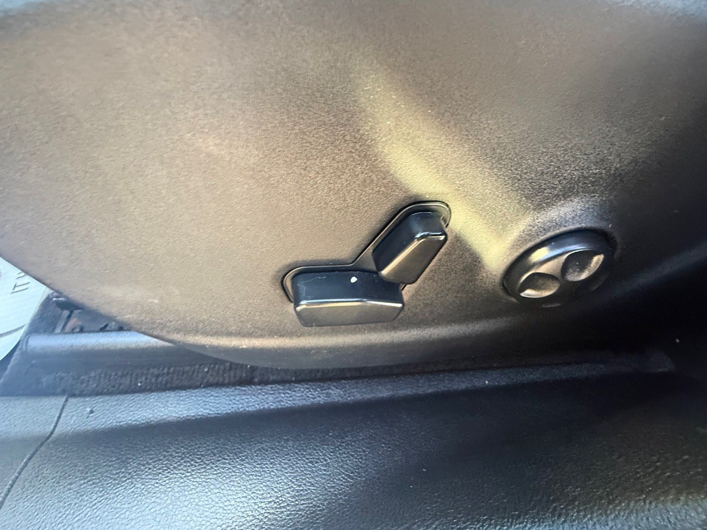 2015 Jeep Cherokee Image 26