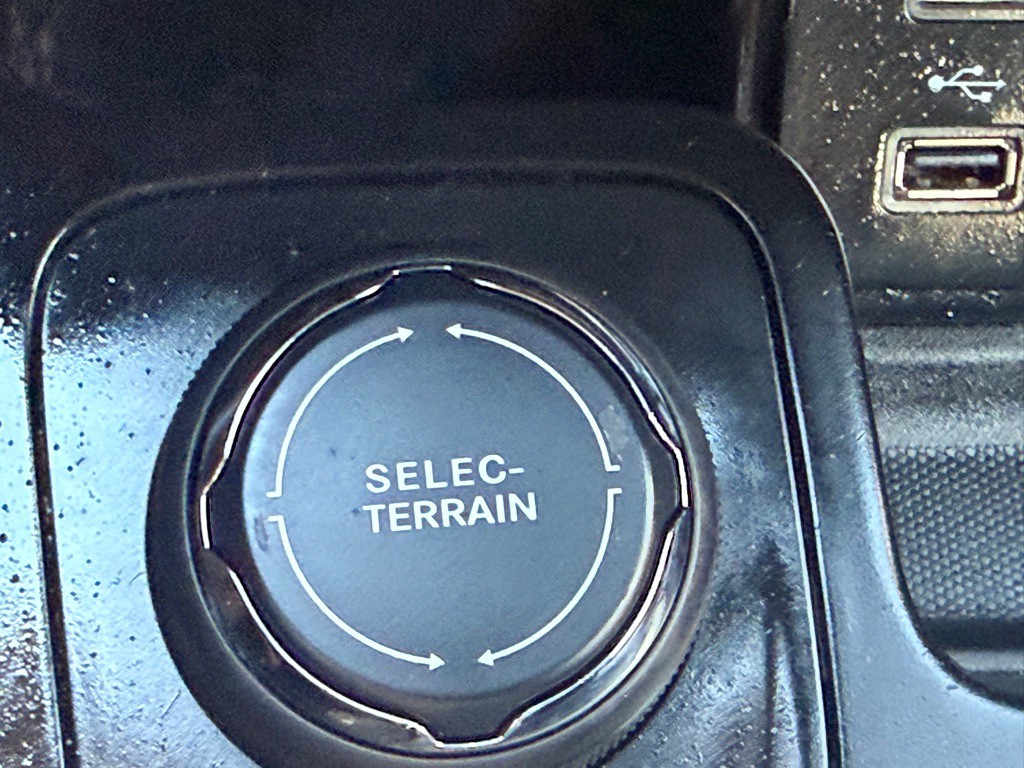 2015 Jeep Cherokee Image 36