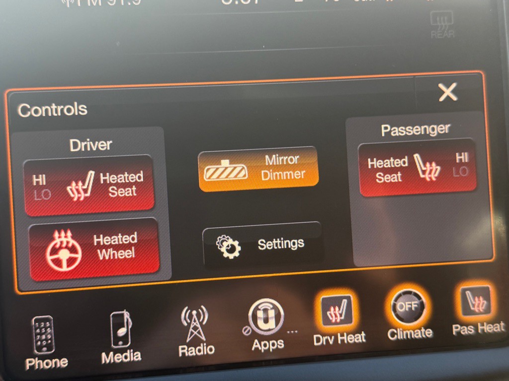 2015 Jeep Cherokee Image 38