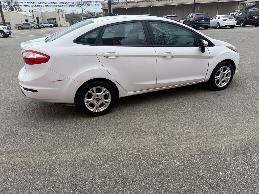 2015 Ford Fiesta Image 7