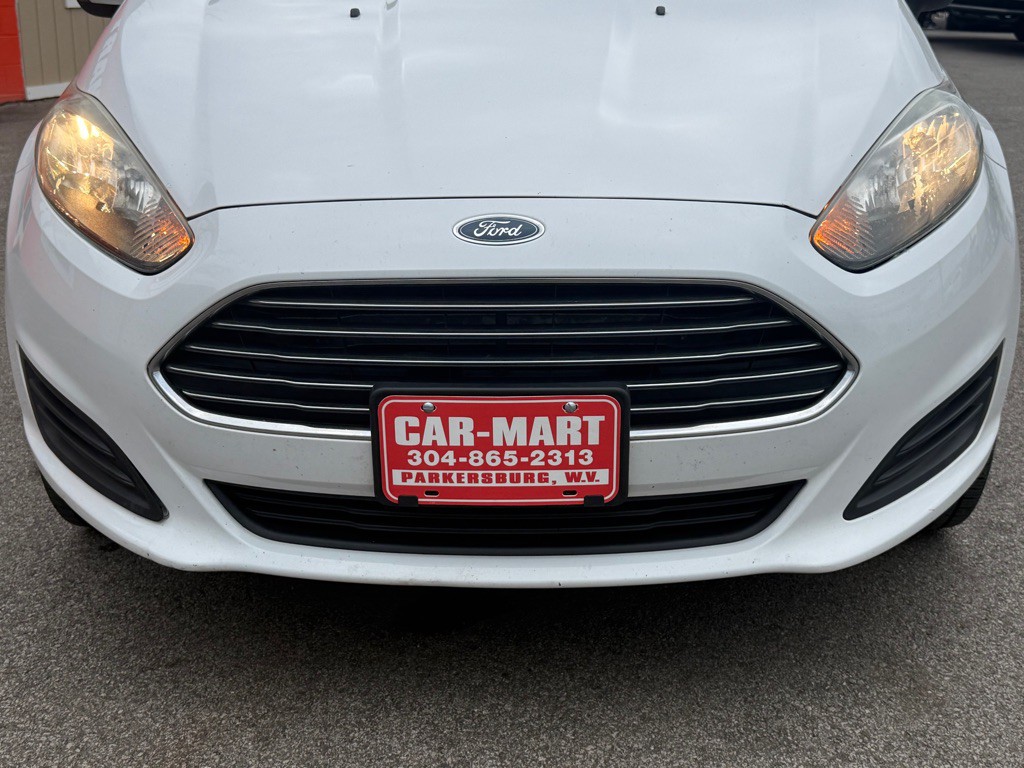 2015 Ford Fiesta Image 14