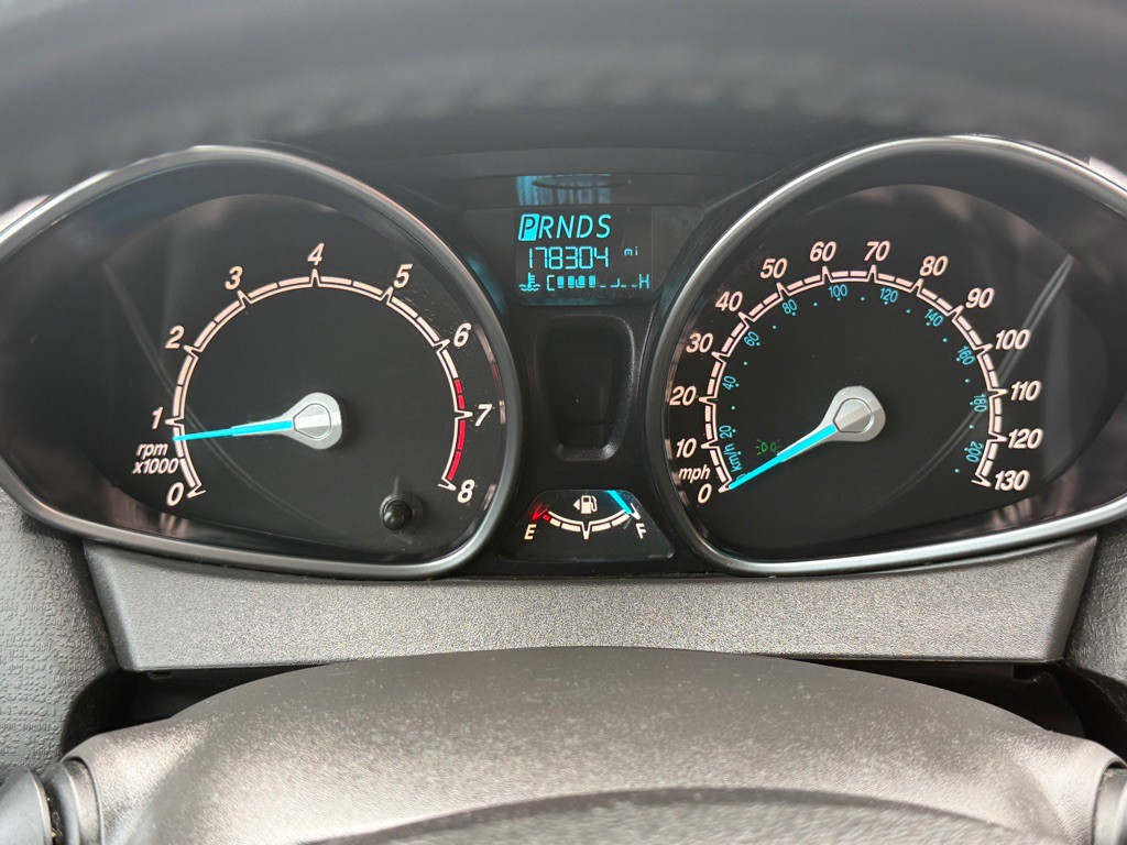 2015 Ford Fiesta Image 24