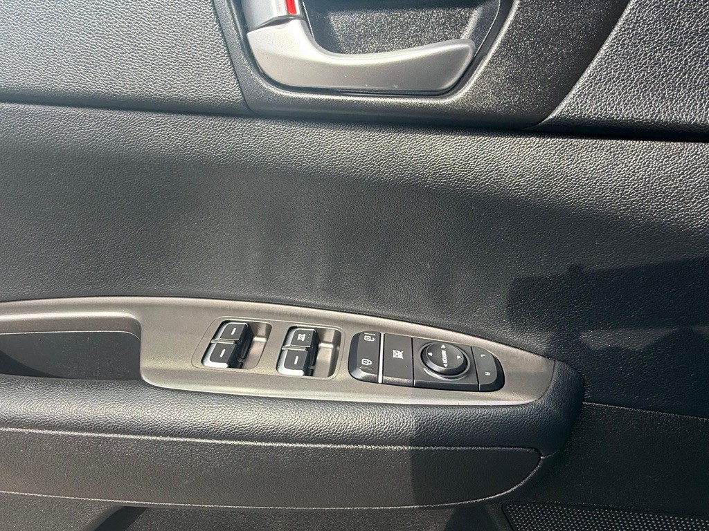 2019 Kia Optima Image 28