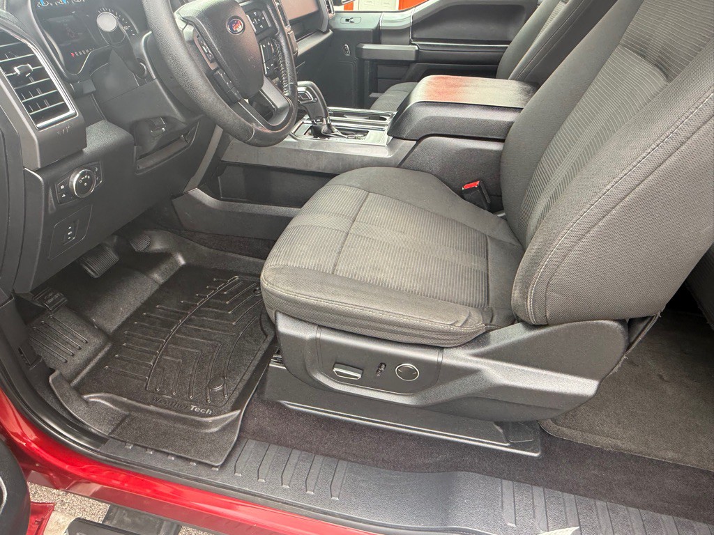 2015 Ford F-150 Image 32