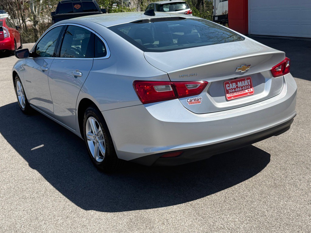 2021 Chevrolet Malibu Image 4