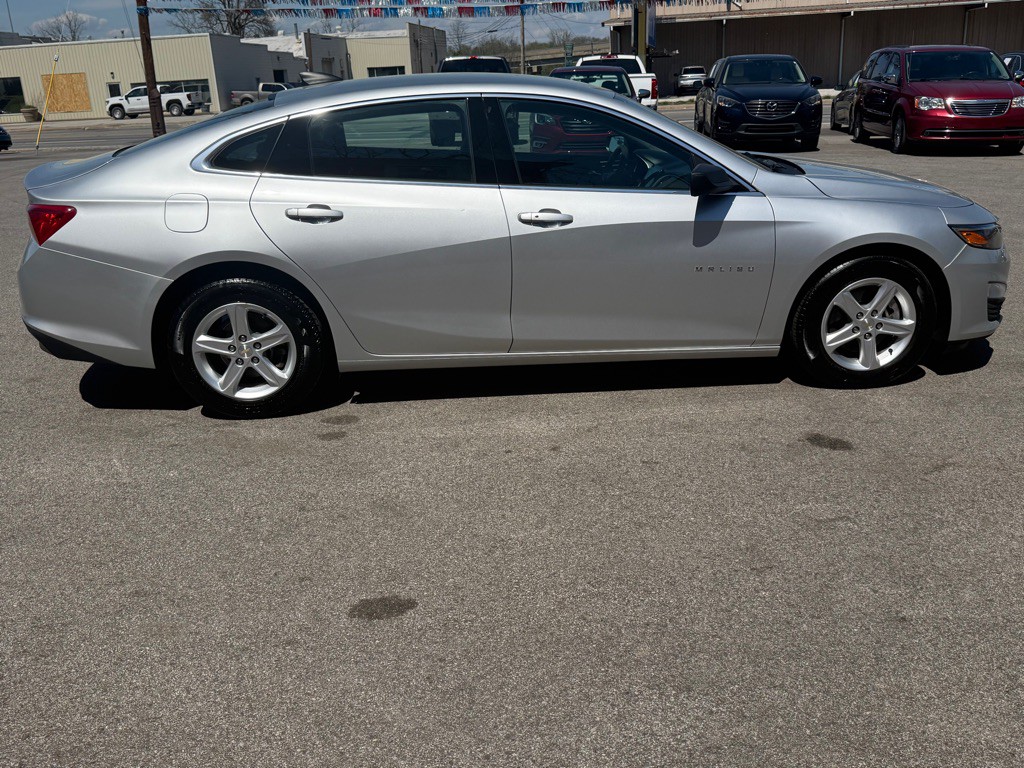 2021 Chevrolet Malibu Image 8