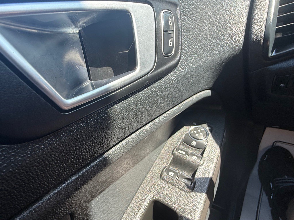 2018 Ford Econoline Image 29