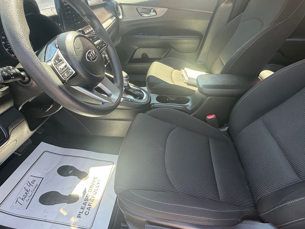 2021 Kia Forte Image 24