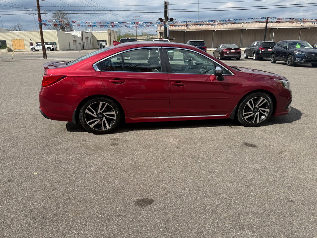 2019 Subaru Legacy Image 8