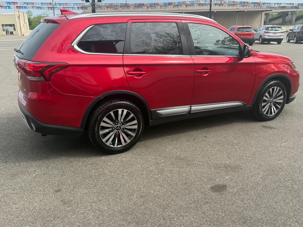 2020 Mitsubishi Outlander Image 7