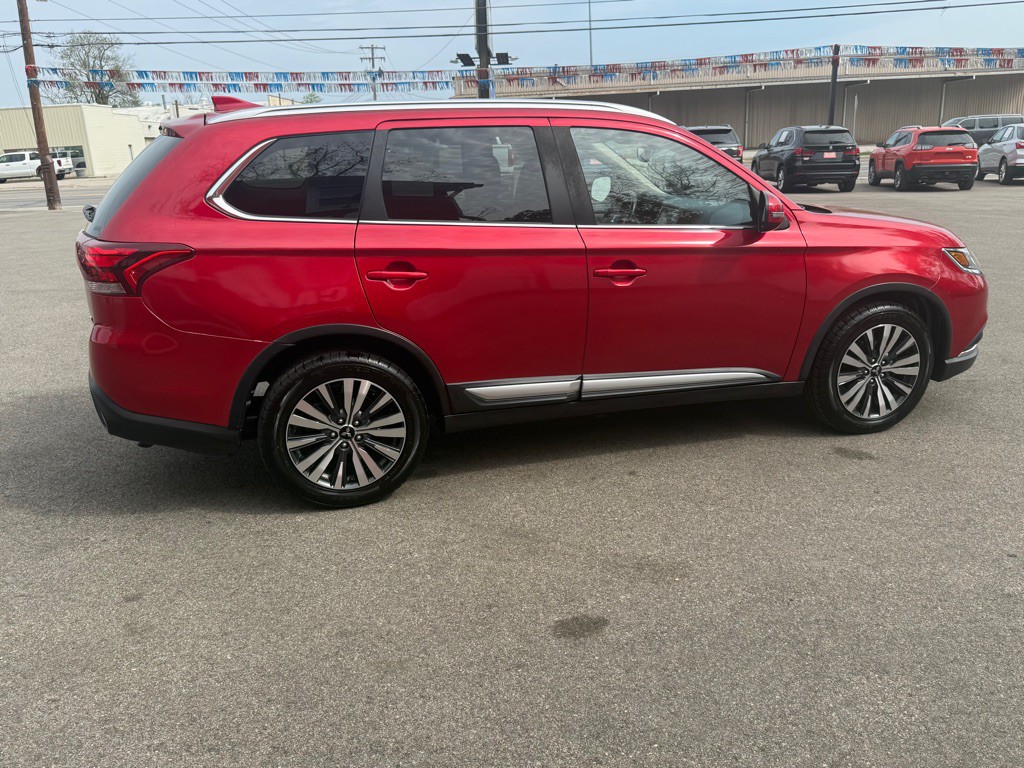 2020 Mitsubishi Outlander Image 8