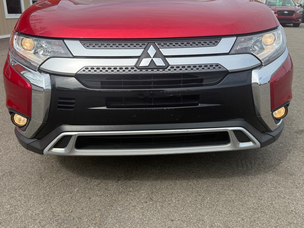 2020 Mitsubishi Outlander Image 17