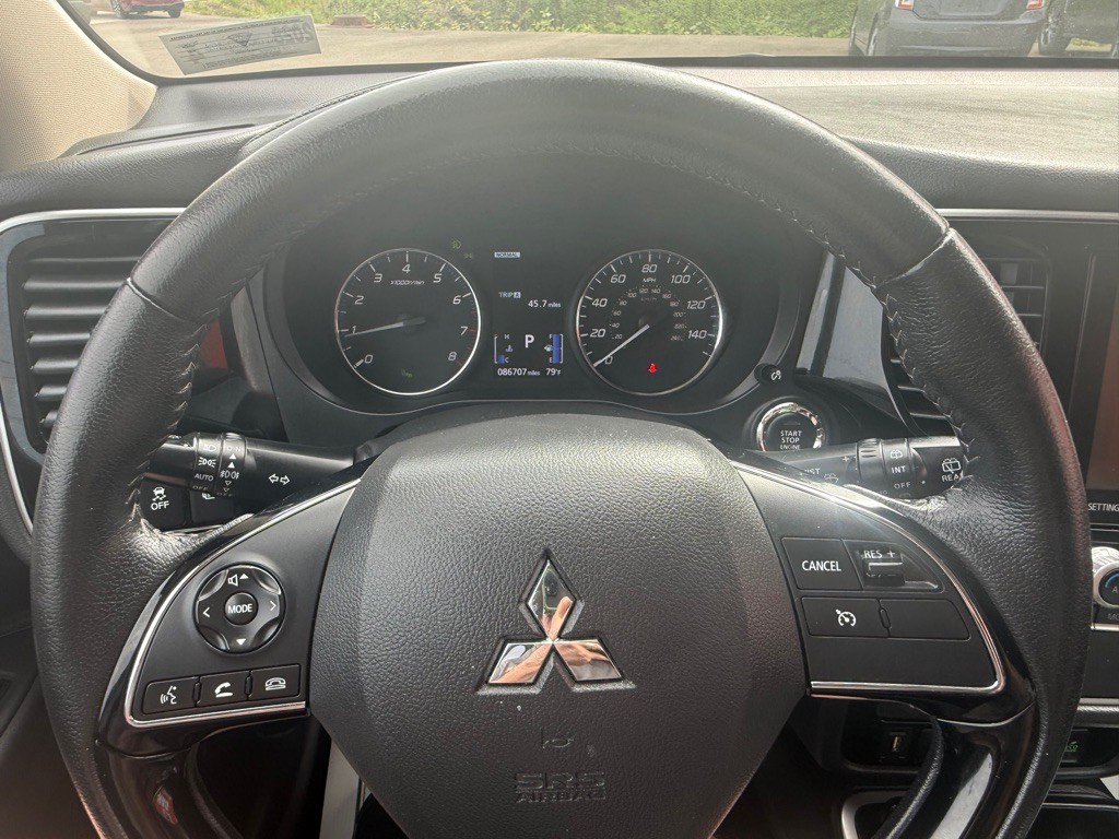 2020 Mitsubishi Outlander Image 34