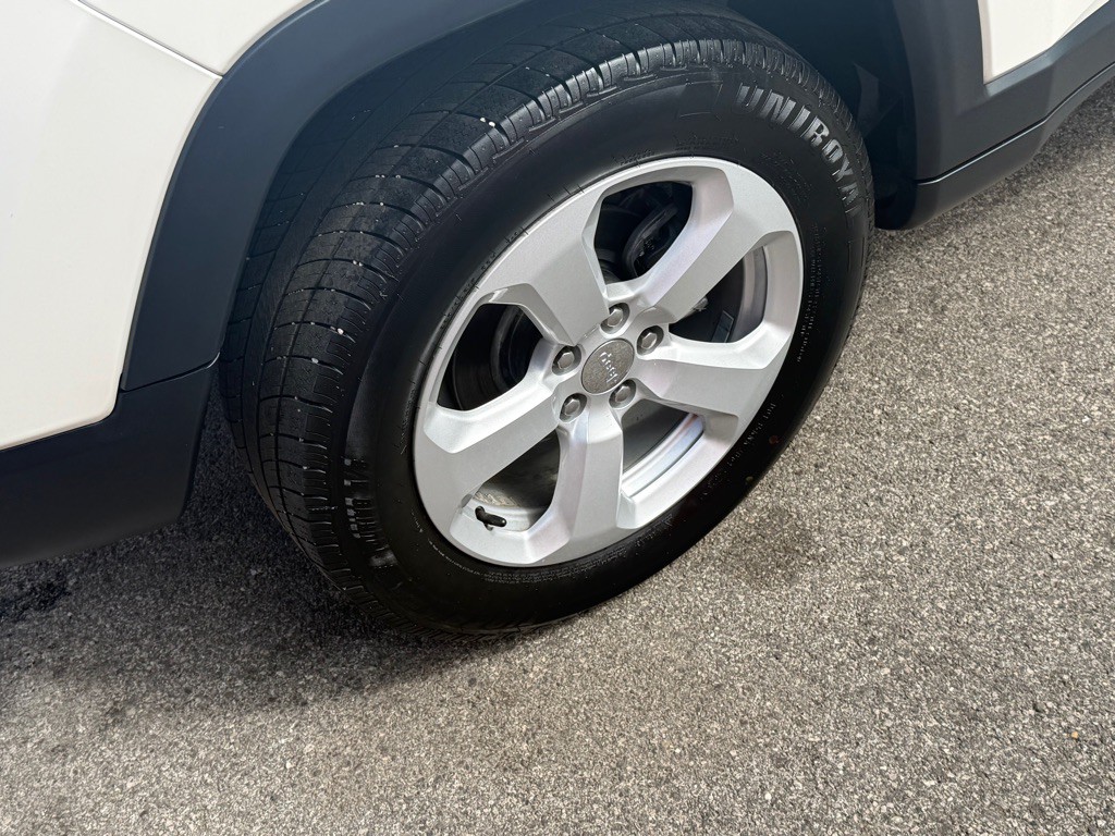 2020 Jeep Compass Image 16