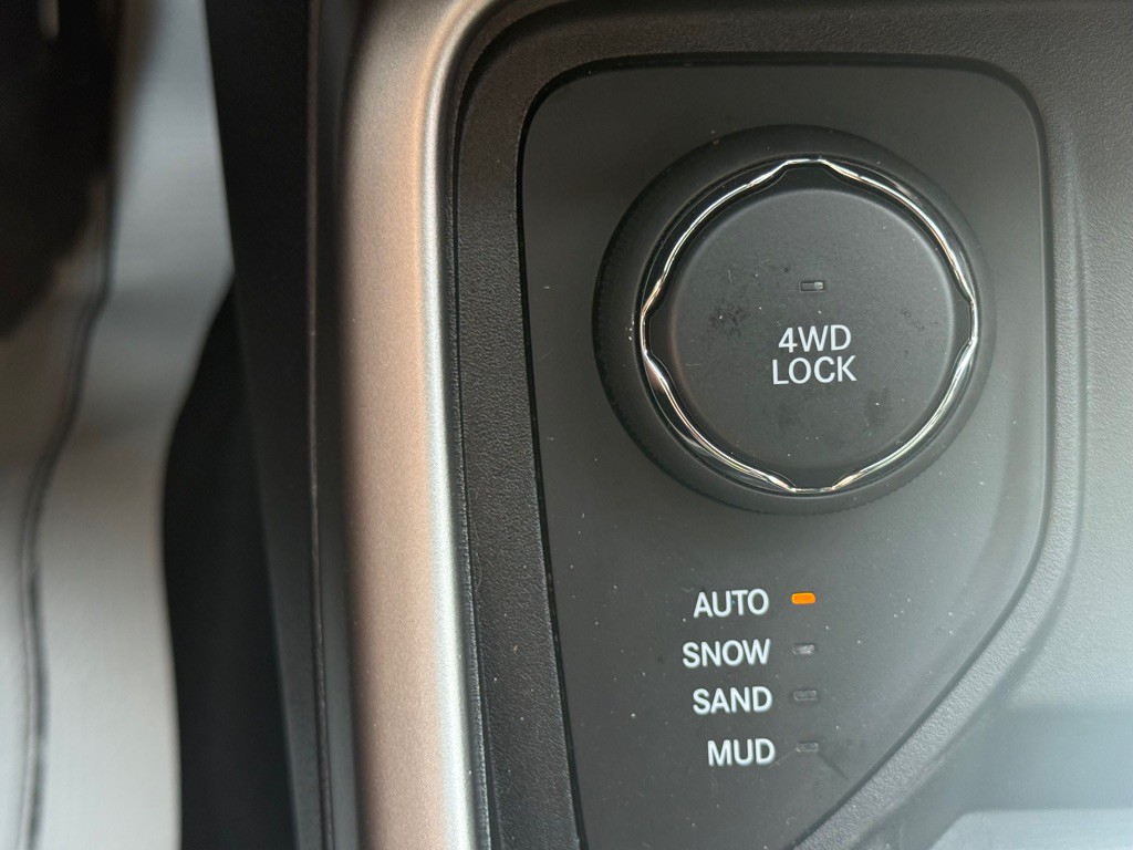 2020 Jeep Compass Image 34