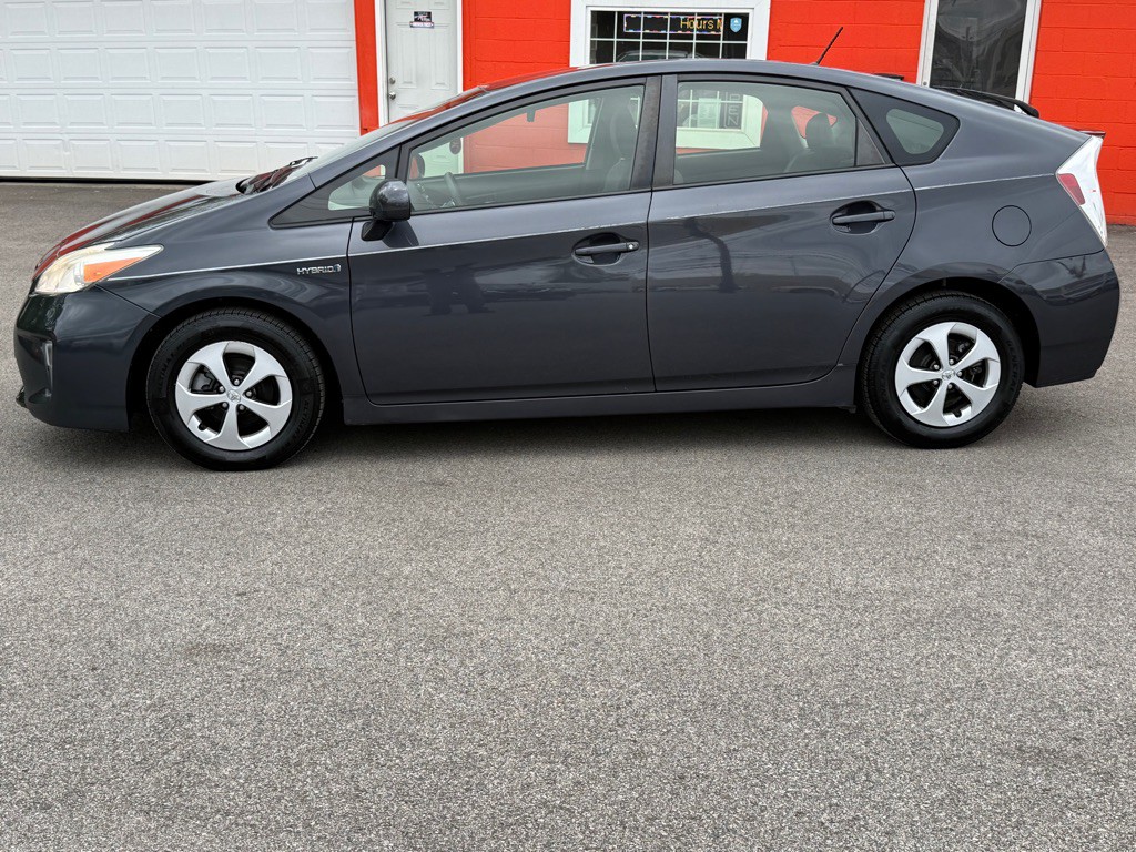 2012 Toyota Prius Image 3