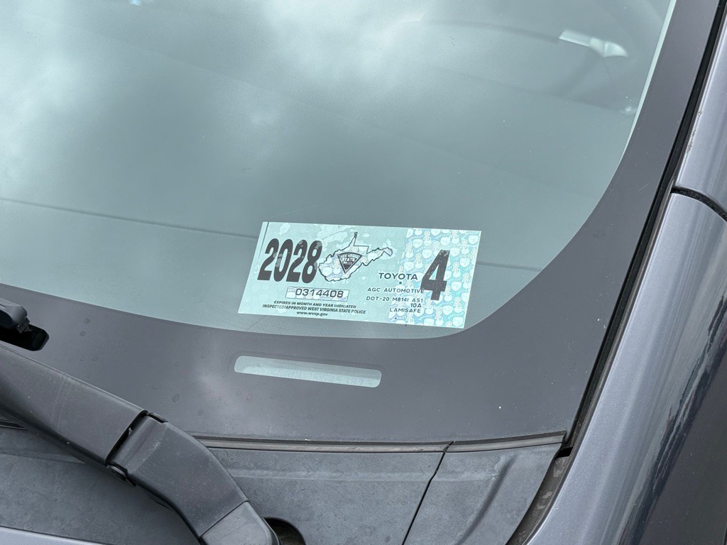 2012 Toyota Prius Image 12