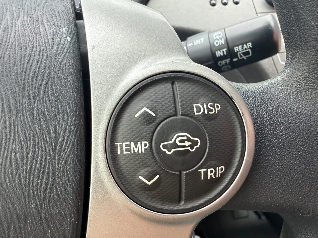2012 Toyota Prius Image 30