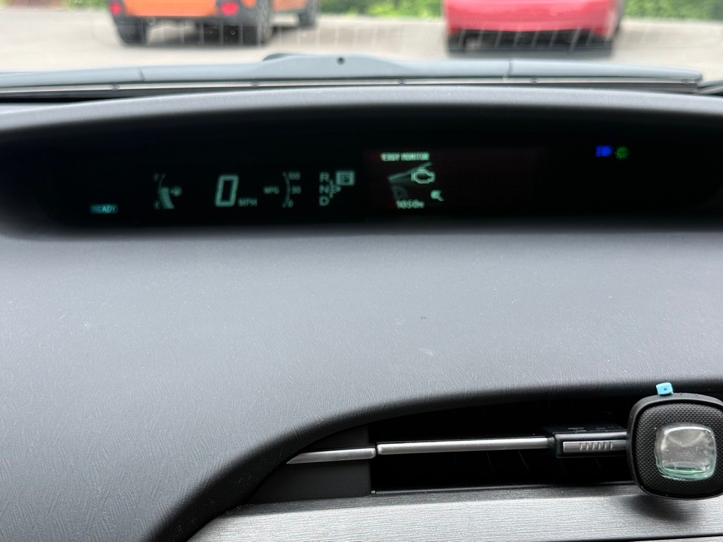 2012 Toyota Prius Image 32
