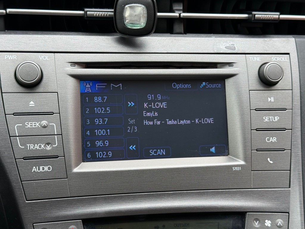 2012 Toyota Prius Image 33