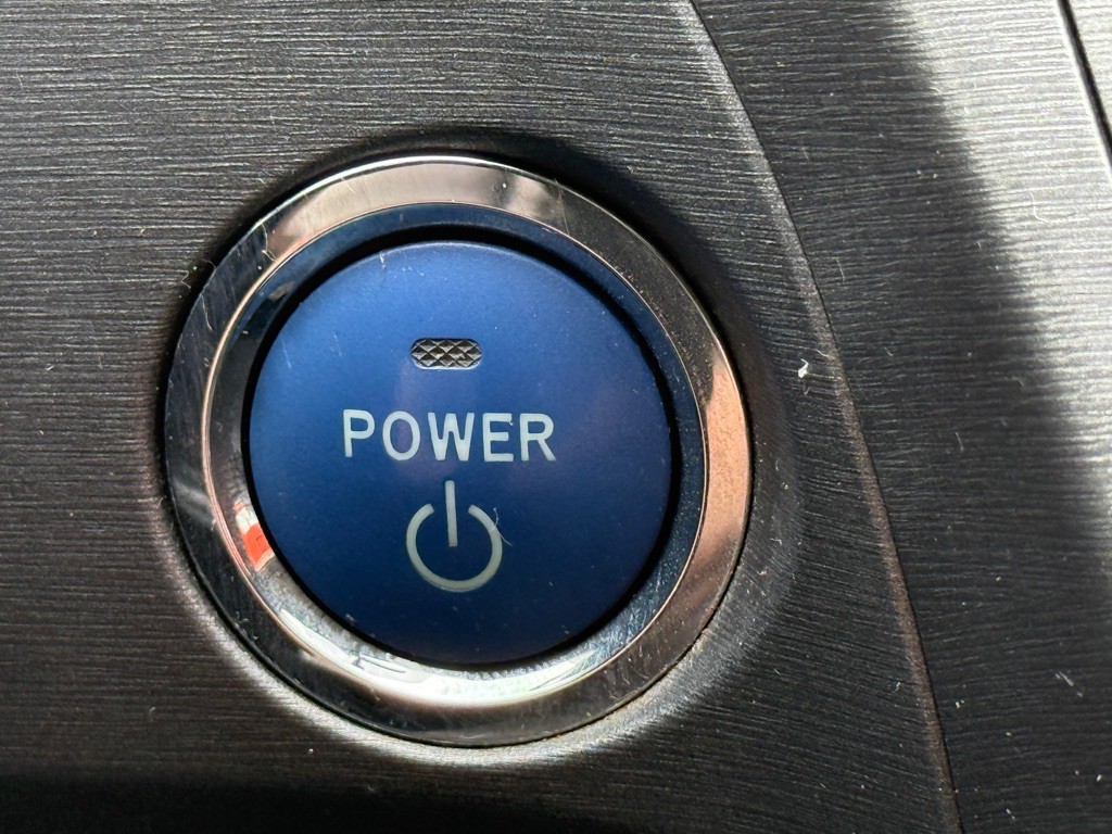 2012 Toyota Prius Image 35