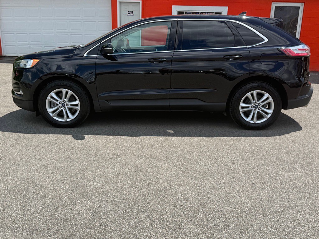 2020 Ford Edge Image 3
