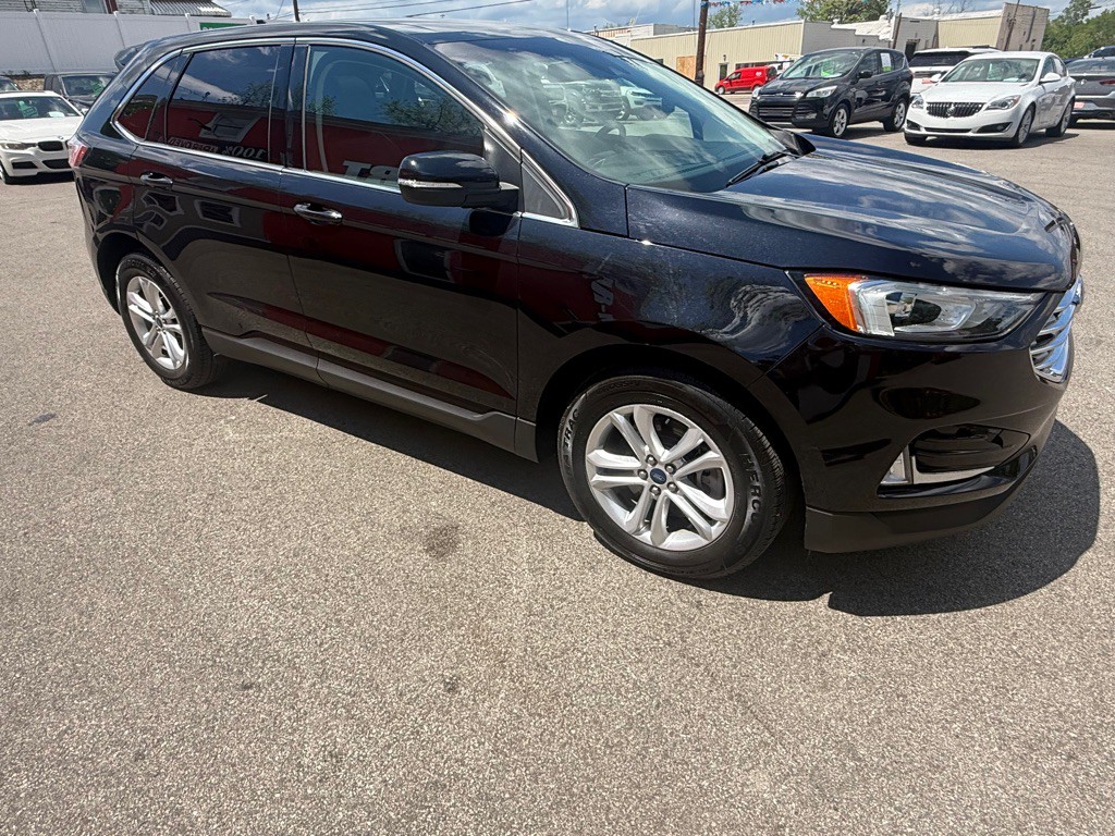 2020 Ford Edge Image 9