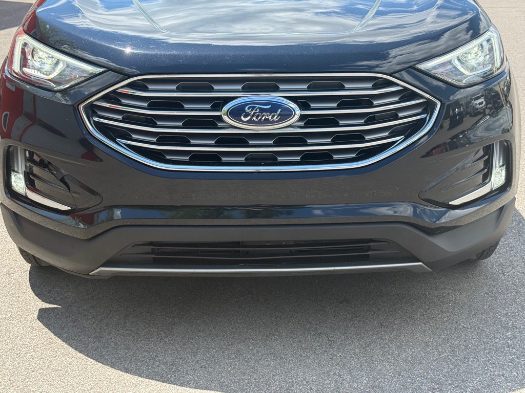 2020 Ford Edge Image 17