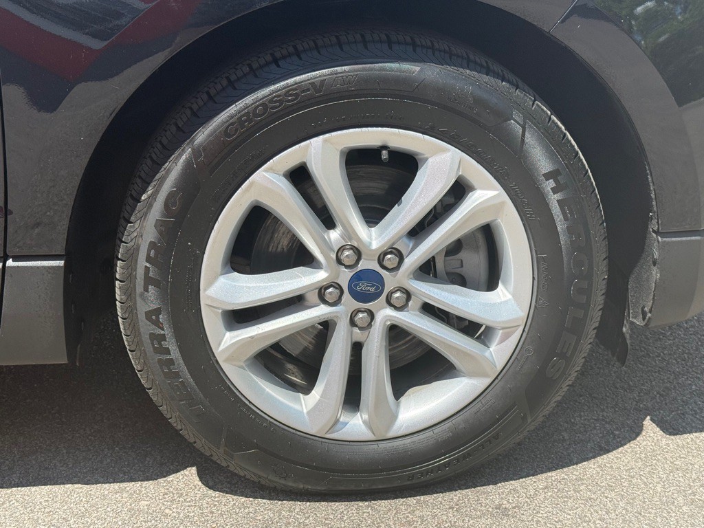 2020 Ford Edge Image 18